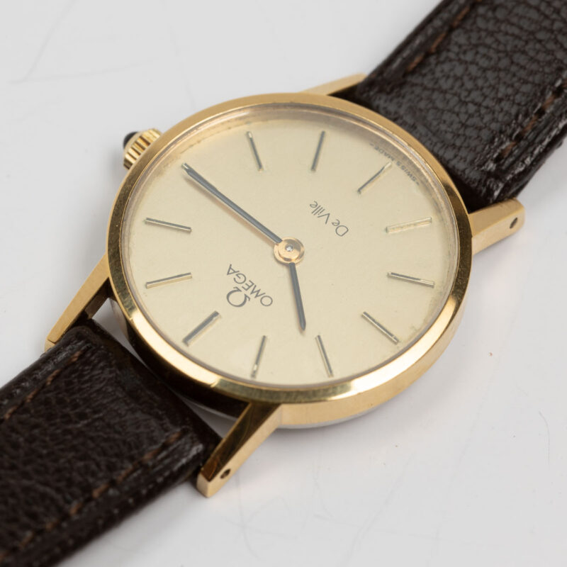 Ladies Omega de Ville Cal. 625 Ref. 511.0392. From 1979. Manual movment. Gold plated.