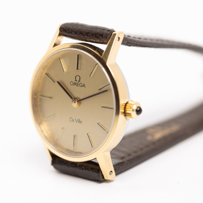 Ladies Omega de Ville Cal. 625 Ref. 511.0392. From 1979. Manual movment. Gold plated.
