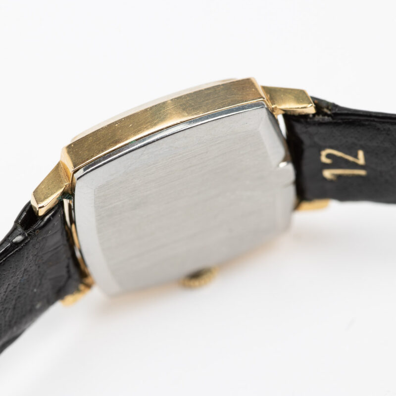 Ladies Omega Genève Ref. 511.298 Cal. 620-1. From 1970. Manual movement. Gold-plated square-shaped watch.
