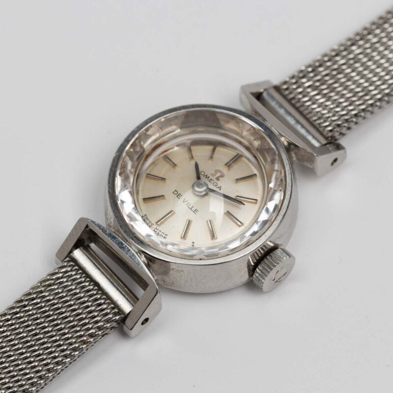 Ladies Omega de Ville Cal. 484 Ref. 511.254. From 1968. Manual movement. Steel case.
