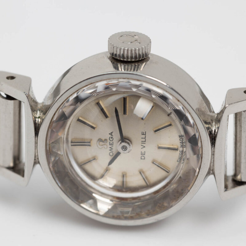 Ladies Omega de Ville Cal. 484 Ref. 511.254. From 1968. Manual movement. Steel case.