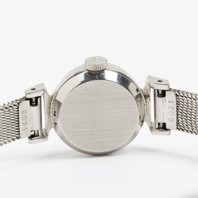 Ladies Omega de Ville Cal. 484 Ref. 511.254. From 1968. Manual movement. Steel case. Decorative crystal glass.