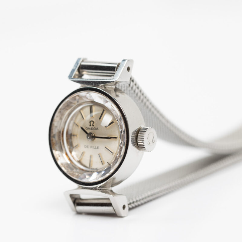 Ladies Omega de Ville Cal. 484 Ref. 511.254. From 1968. Manual movement. Steel case.