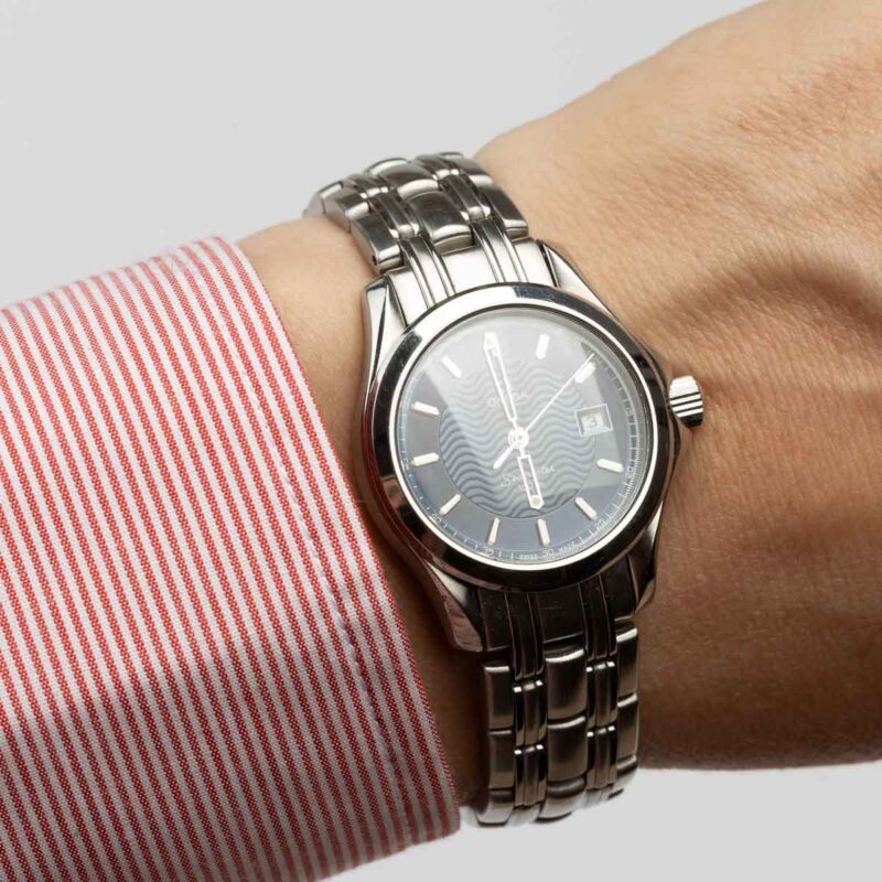 Ladies Omega Seamaster Diver 120m Cal. 1538 Ref. 2571.81. From 1993. Quartz movement. Steel case. Blue dial.