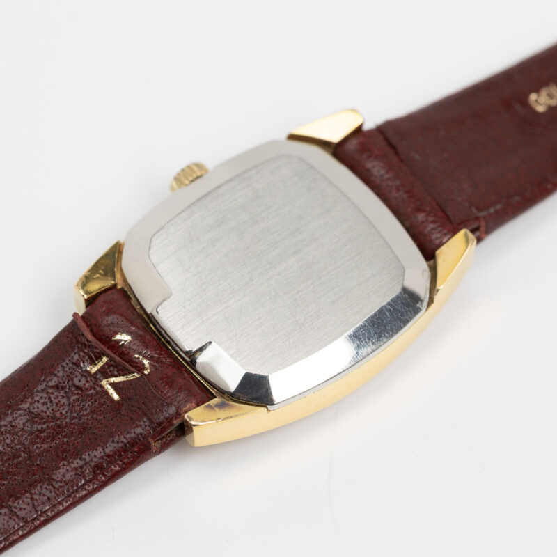 Ladies Omega de Ville Cal. 620 Ref. 511.256. From 1970. Manual movement. Square gold plated.