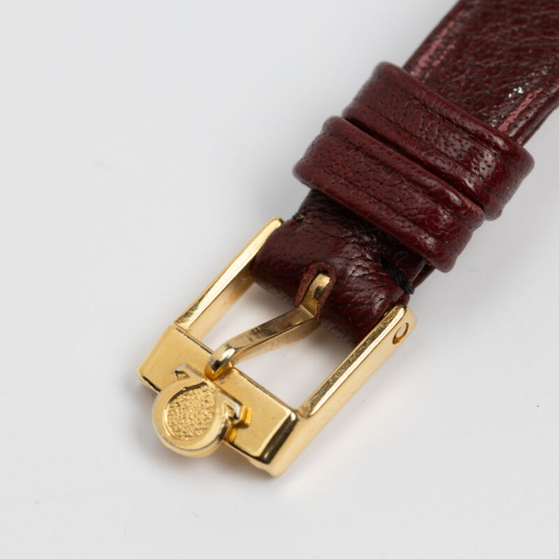 Ladies Omega de Ville Cal. 620 Ref. 511.256. From 1970. Manual movement. Square gold plated.