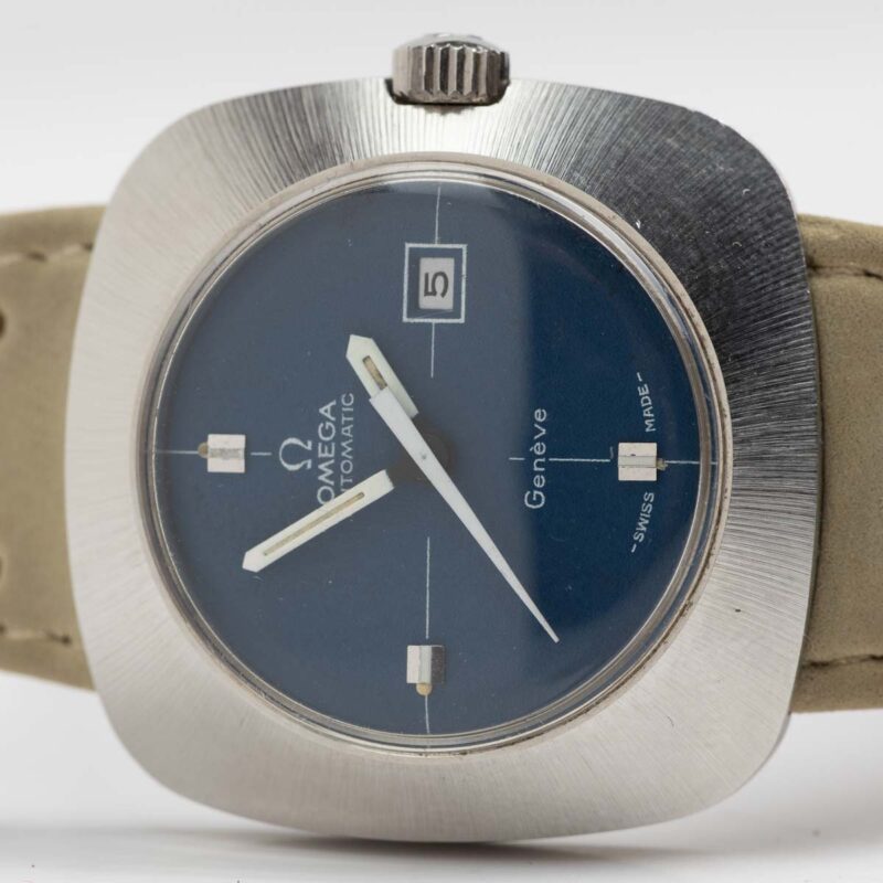 Ladies Omega Genève date Cal. 681 Ref. 566.031. From 1969. Automatic movement. Blue dial. Steel case.