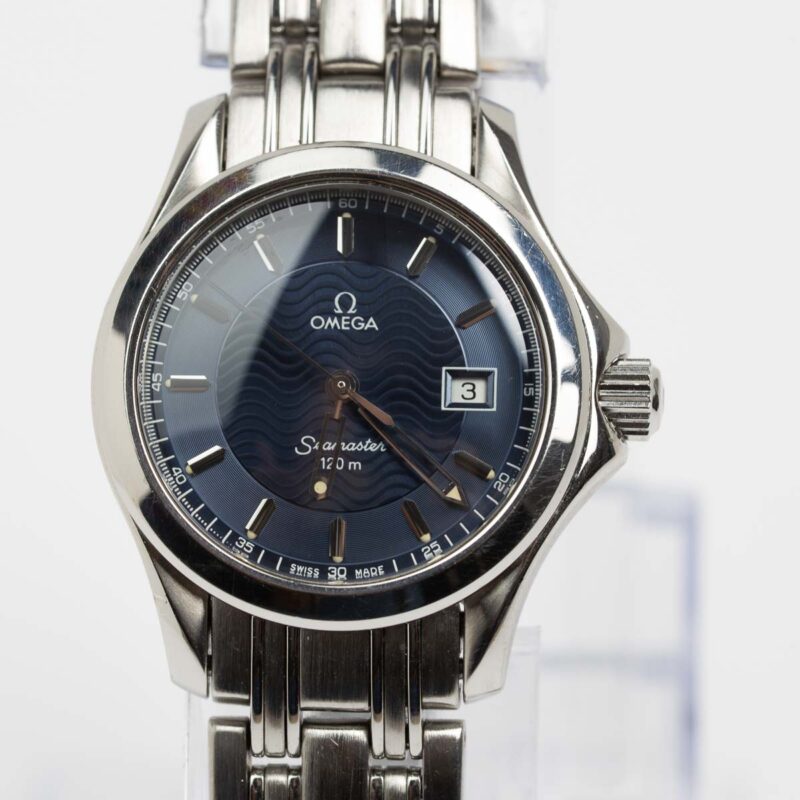 Ladies Omega Seamaster Diver 120m Cal. 1538 Ref. 2571.81. From 1993. Quartz movement. Steel case. Blue dial.