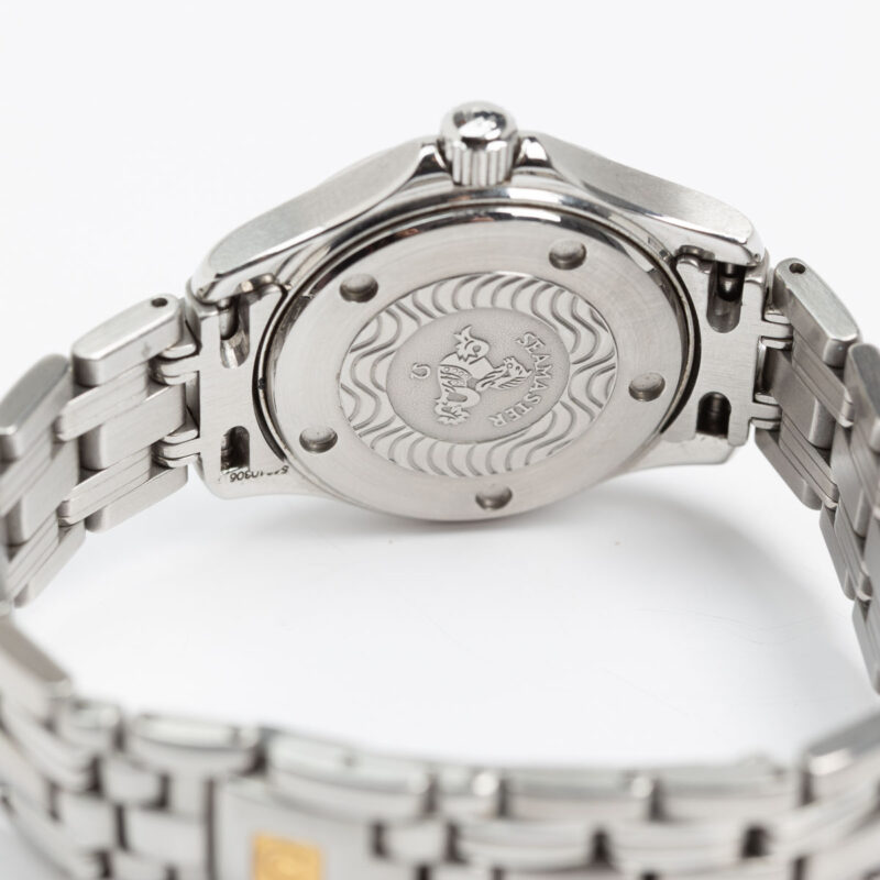 Ladies Omega Seamaster Diver 120m Cal. 1538 Ref. 2571.81. From 1993. Quartz movement. Steel case. Blue dial.