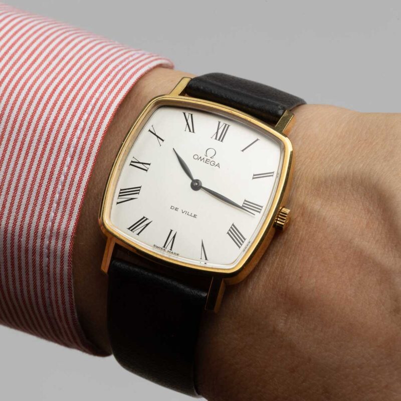 Square Omega de Ville Ref. 111.0149 Cal. 625. Manual movment. Gold plated. White dial.