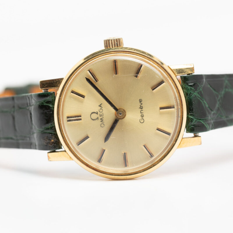 Ladies Omega Genève Cal. 625 Ref. 511.0457. From 1974. Manual movement. Gold plated.