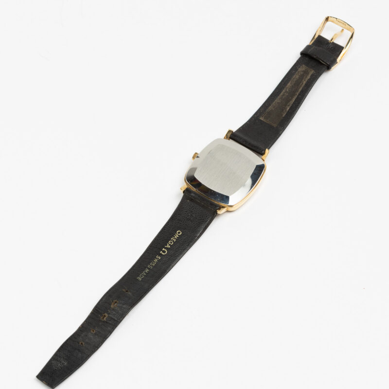 Square Omega de Ville Ref. 111.0149 Cal. 625. Manual movment. Gold plated. White dial.