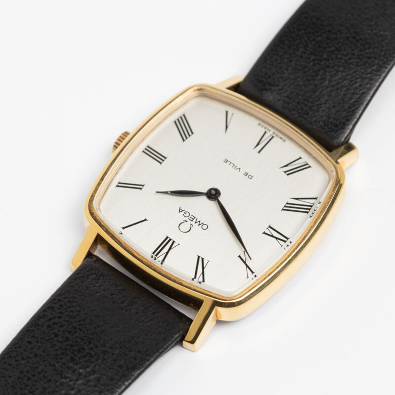 Square Omega de Ville Ref. 111.0149 Cal. 625. Manual movment. Gold plated. White dial.