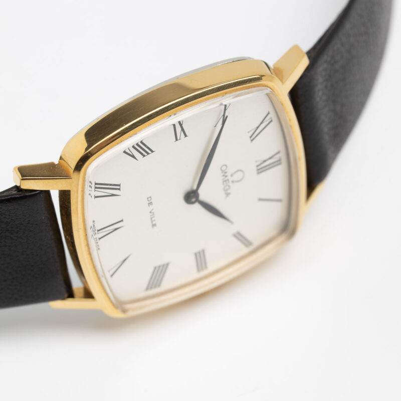 Square Omega de Ville Ref. 111.0149 Cal. 625. Manual movment. Gold plated. White dial.
