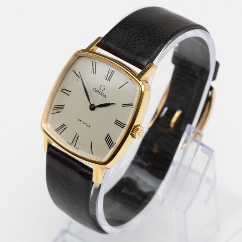 Square Omega de Ville Ref. 111.0149 Cal. 625. Manual movment. Gold plated. White dial.