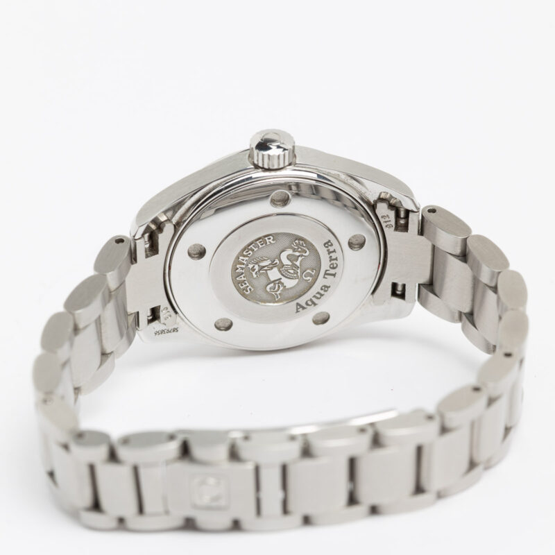 Ladies Omega Seamaster Aqua Terra 150m date Cal. 1424 Ref. 257730. Quartz movement. Steel case and white dial.