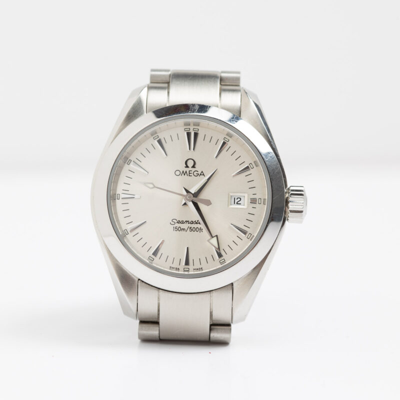 Ladies Omega Seamaster Aqua Terra 150m date Cal. 1424 Ref. 257730. Quartz movement. Steel case and white dial.