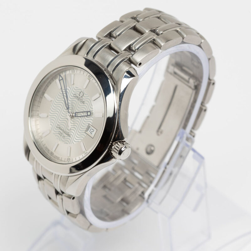 Omega Seamaster Diver 120m date Cal. 1538 Ref. 196.1501. Quartz movment. Steel case.