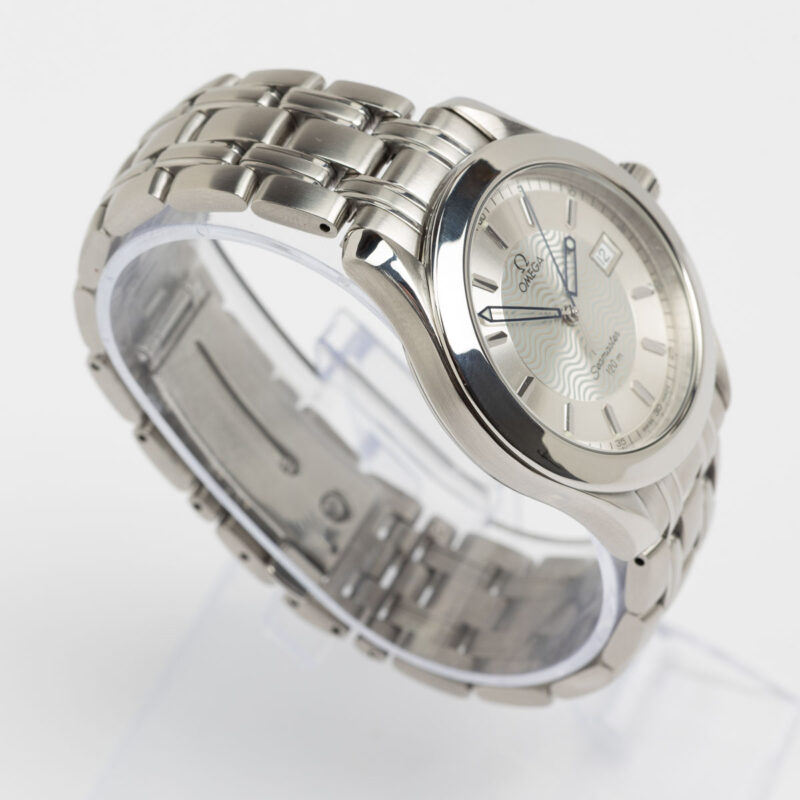 Omega Seamaster Diver 120m date Cal. 1538 Ref. 196.1501. Quartz movment. Steel case.