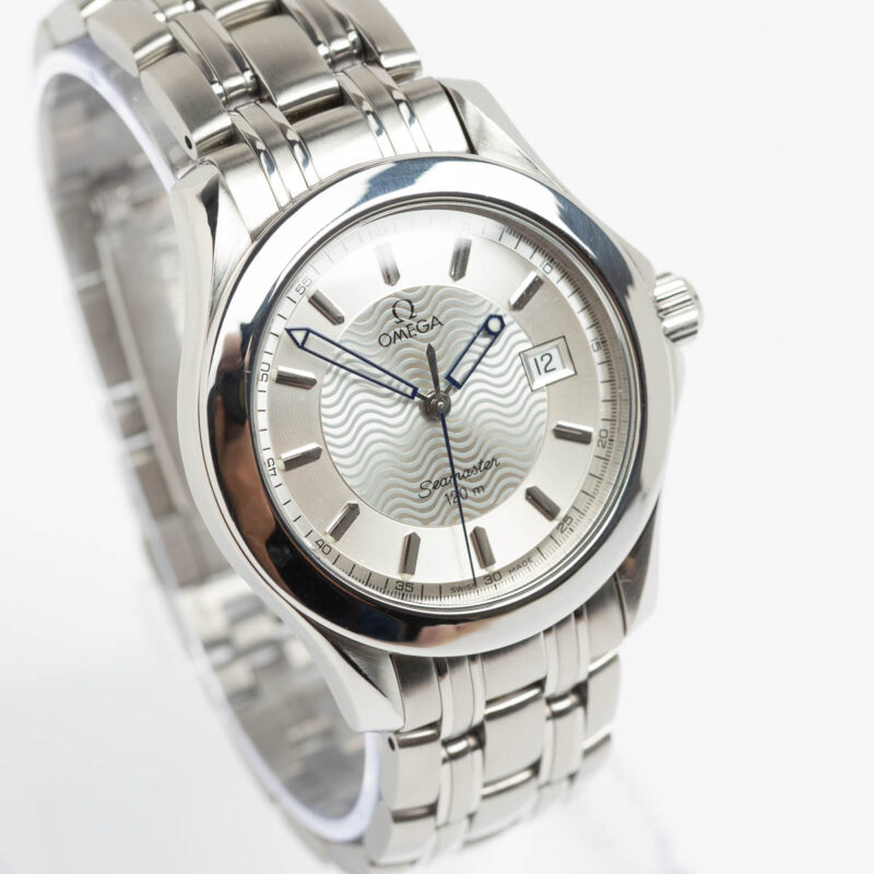 Omega Seamaster Diver 120m date Cal. 1538 Ref. 196.1501. Quartz movment. Steel case.