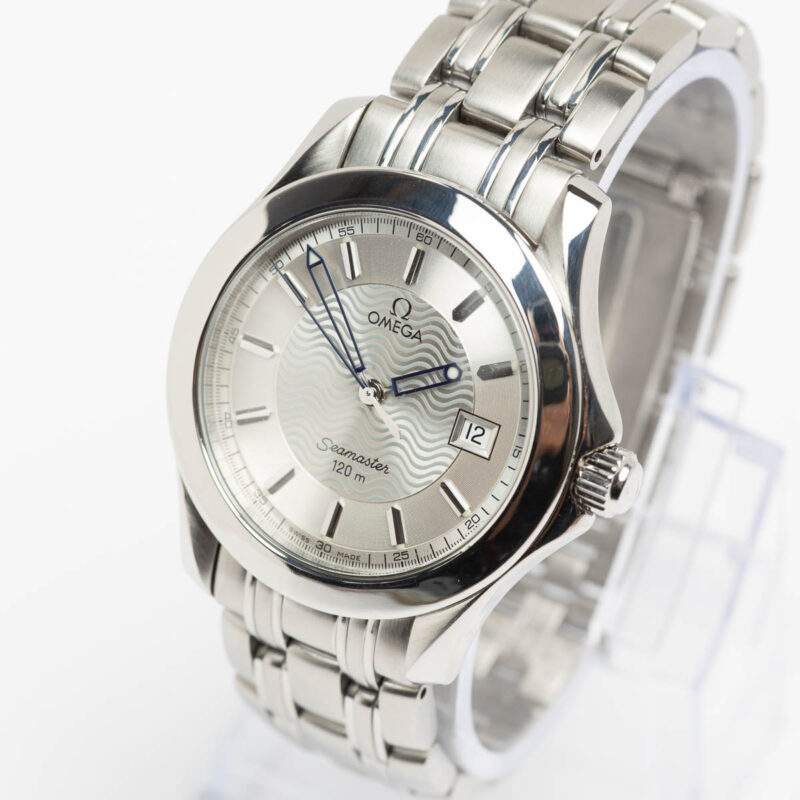 Omega Seamaster Diver 120m date Cal. 1538 Ref. 196.1501. Quartz movment. Steel case.