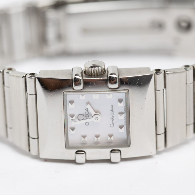Omega Constellation Cal. 1376 Ref. 7951240. Quartz movment. Pink mother-of-pearl dial.