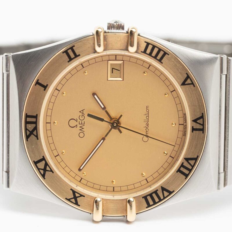 Omega Constellation Manhattan date Cal. 1438 Ref. 3961070. Gold bezel. Quartz movment.