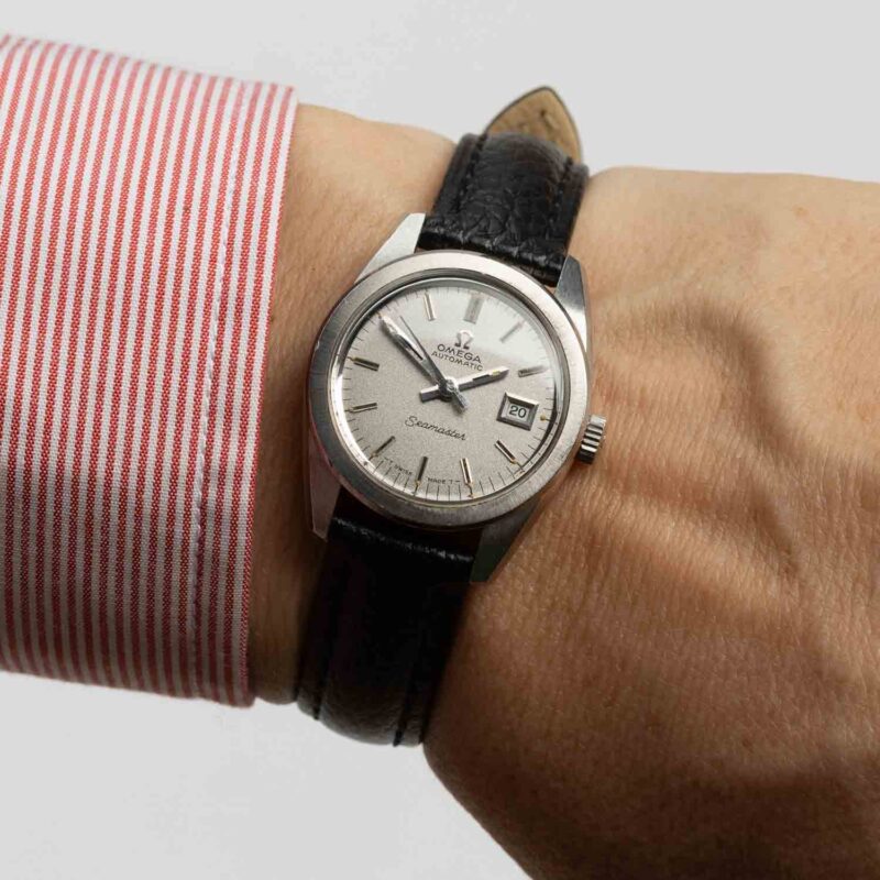 Ladies Omega Seamaster date Cal. 681 Ref. 566.013. Automatic movement. Sparkle dial.