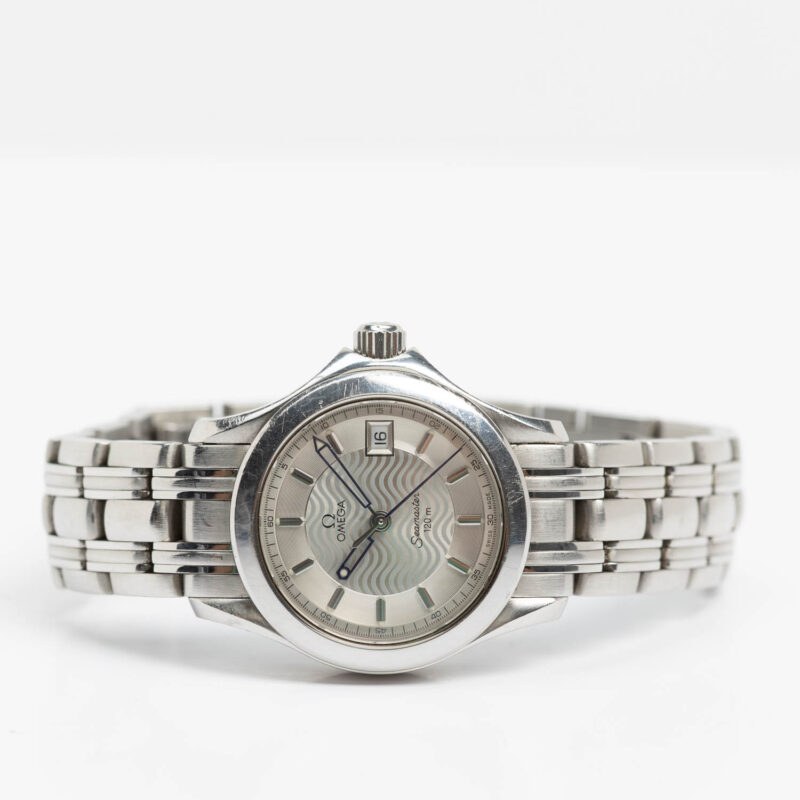 Ladies Omega Seamaster 120m date Ref. 5961502 Cal. 1424. Quartz movment. Modern dial. Steel case.