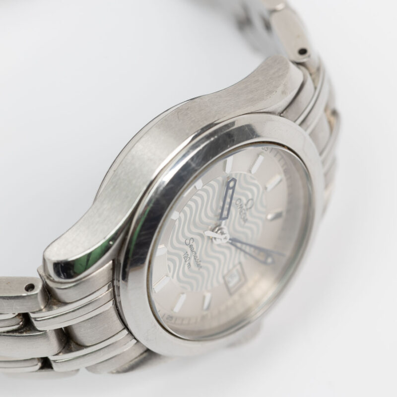 Ladies Omega Seamaster 120m date Ref. 5961502 Cal. 1424. Quartz movment. Modern dial. Steel case.