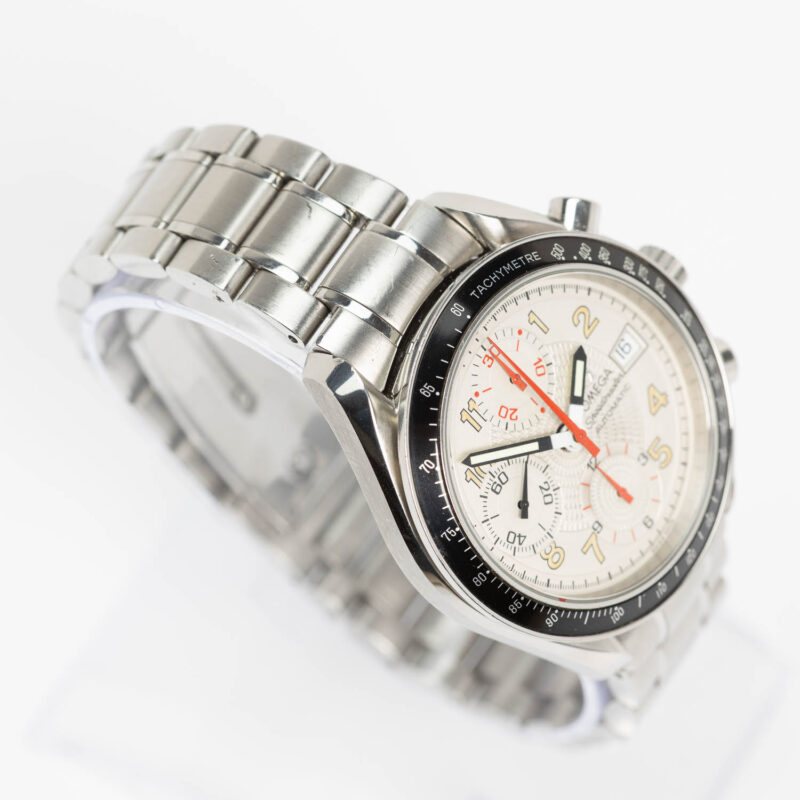 Omega Speedmaster date Cal. 1152 Ref. 1750083. Automatic. White dial. Black bezel.