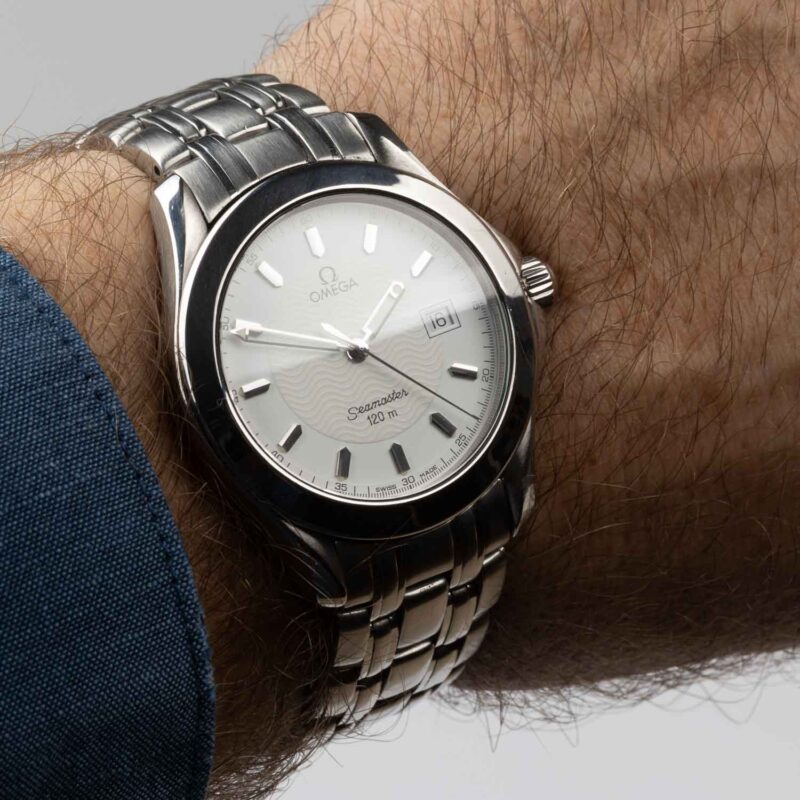 Omega Seamaster Diver 120m date Cal. 1538 Ref. 196.1501. Steel case. White dial.
