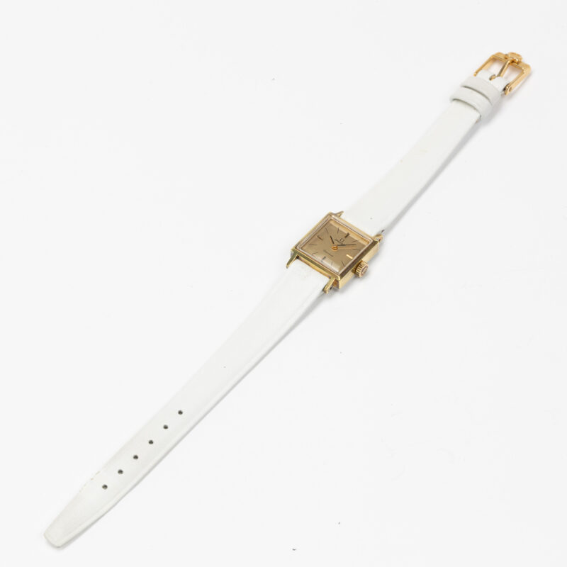 Ladies Omega Genève Cal. 485 Ref. 511.321. From 1970. Manual movement. Square gold plated watch.