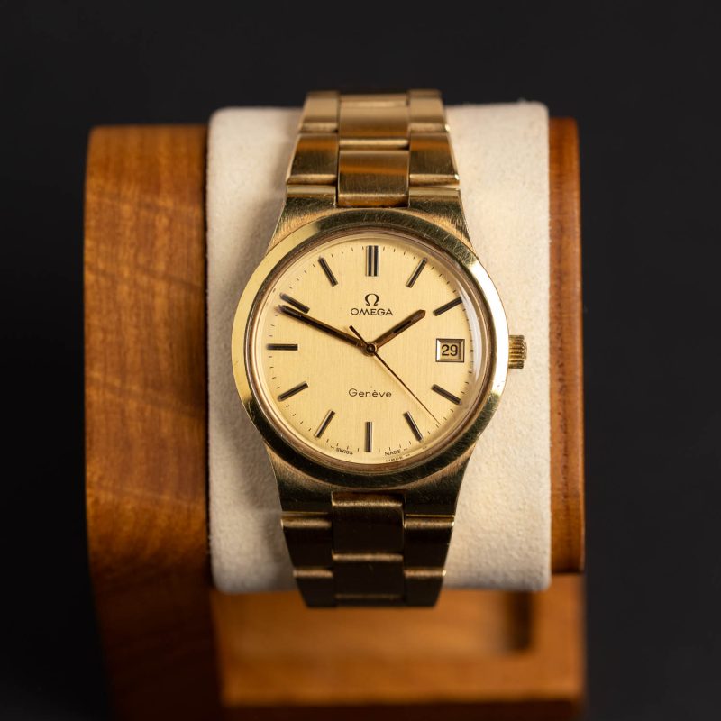 Alternative view of 1974 Omega Genève