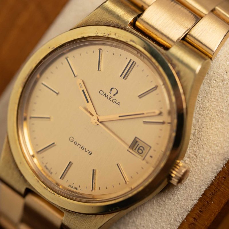 Alternative view of 1974 Omega Genève