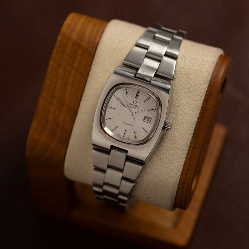 Alternative view of 1973 Omega Genève