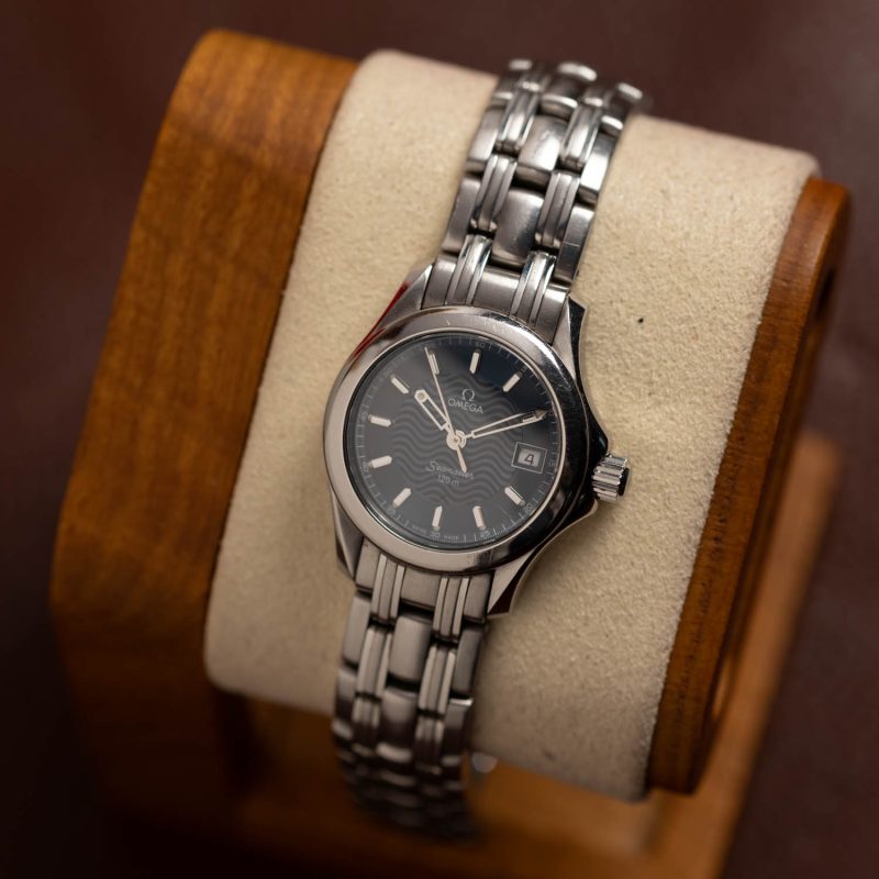 Alternative view of 2000s Omega Seamaster Diver 120m